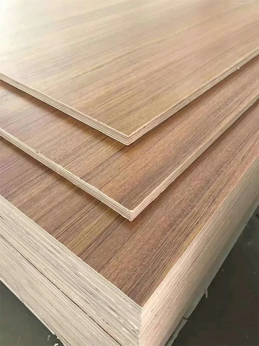 HPL (High Pressure Laminate)